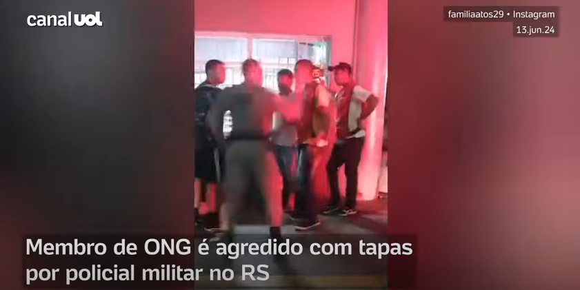 imagem retrata momento em que policial militar agride educador social em São Leopoldo