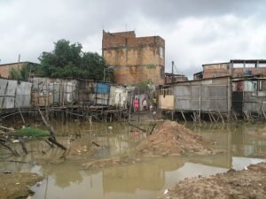 Mudanças Climáticas no Rio Grande do Sul - Alagamento em bairro pobre